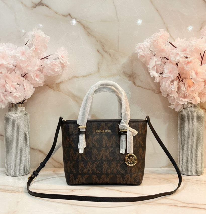 MICHAEL KORS JET SET TRAVEL ZIP TOTE XS LOGO BLACK BROWN COLOR