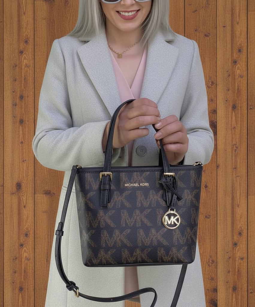 MICHAEL KORS JET SET TRAVEL ZIP TOTE XS LOGO BLACK BROWN COLOR