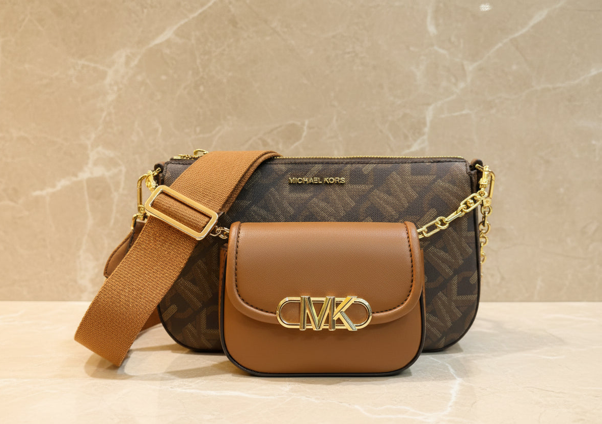 MICHAEL KORS EMPIRE SIGNATURE LOGO 2-IN-1 CROSSBODY BAG ( FROM BOUTIQUE STORE )