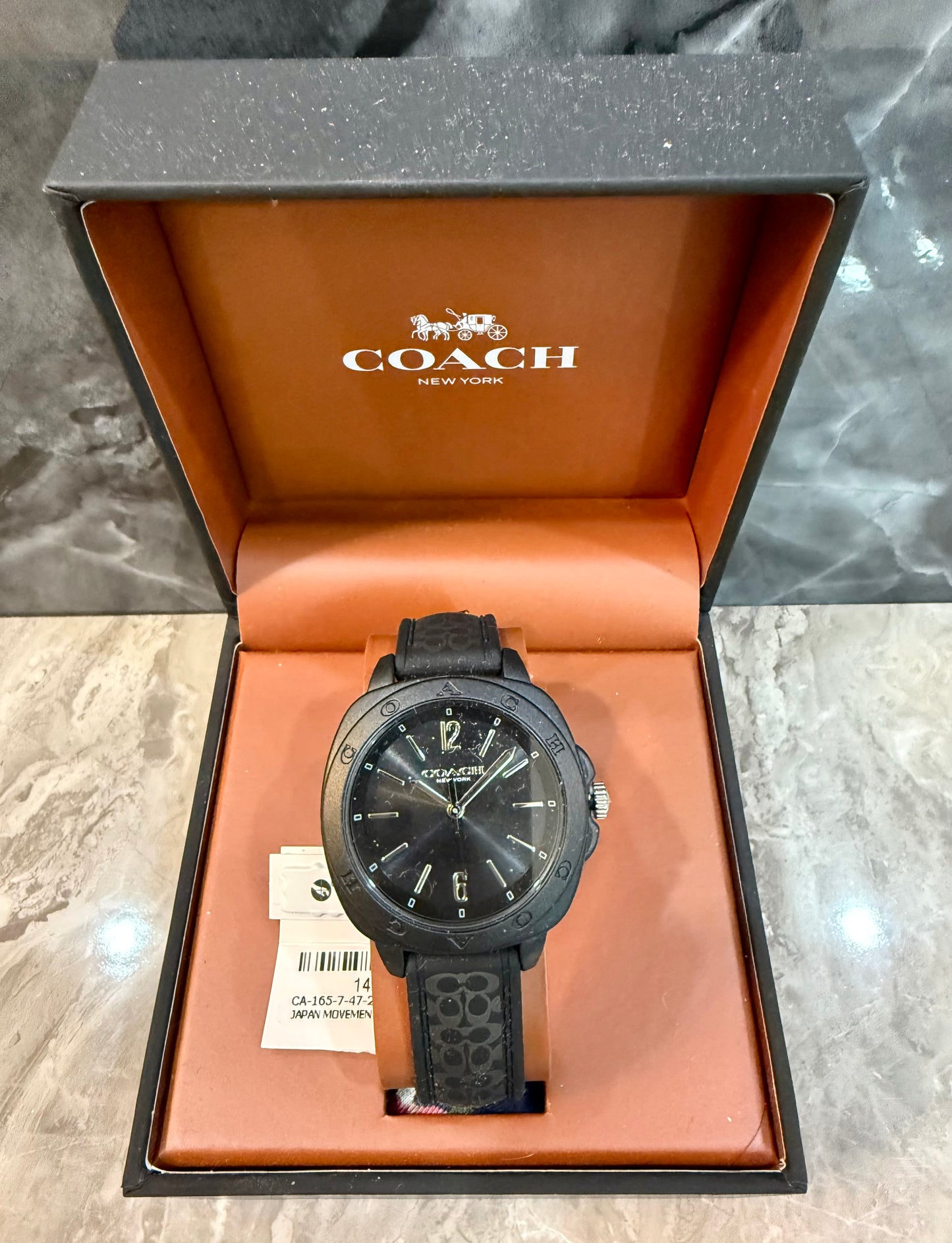 ساعة كوتش كيت التناظرية للنساء