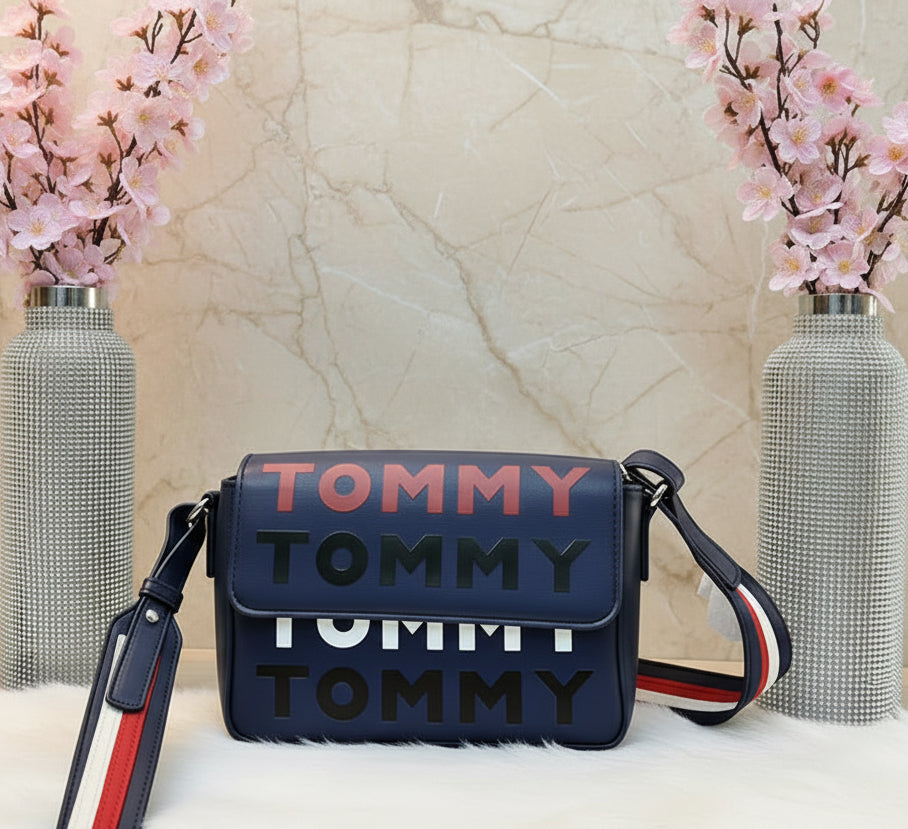 TOMMY HILFIGER FLAP CROSSBODY