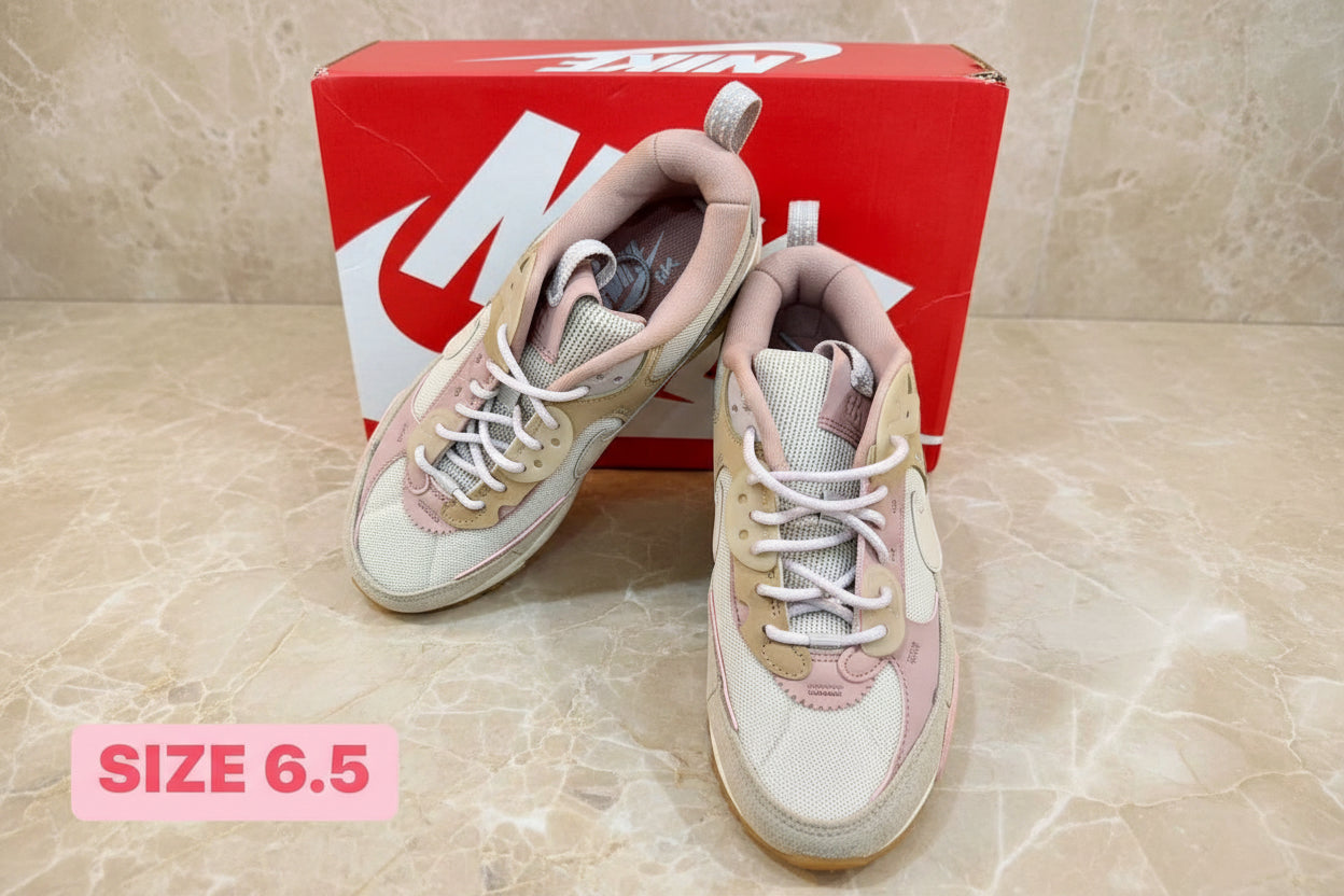 NIKE AIR MAX