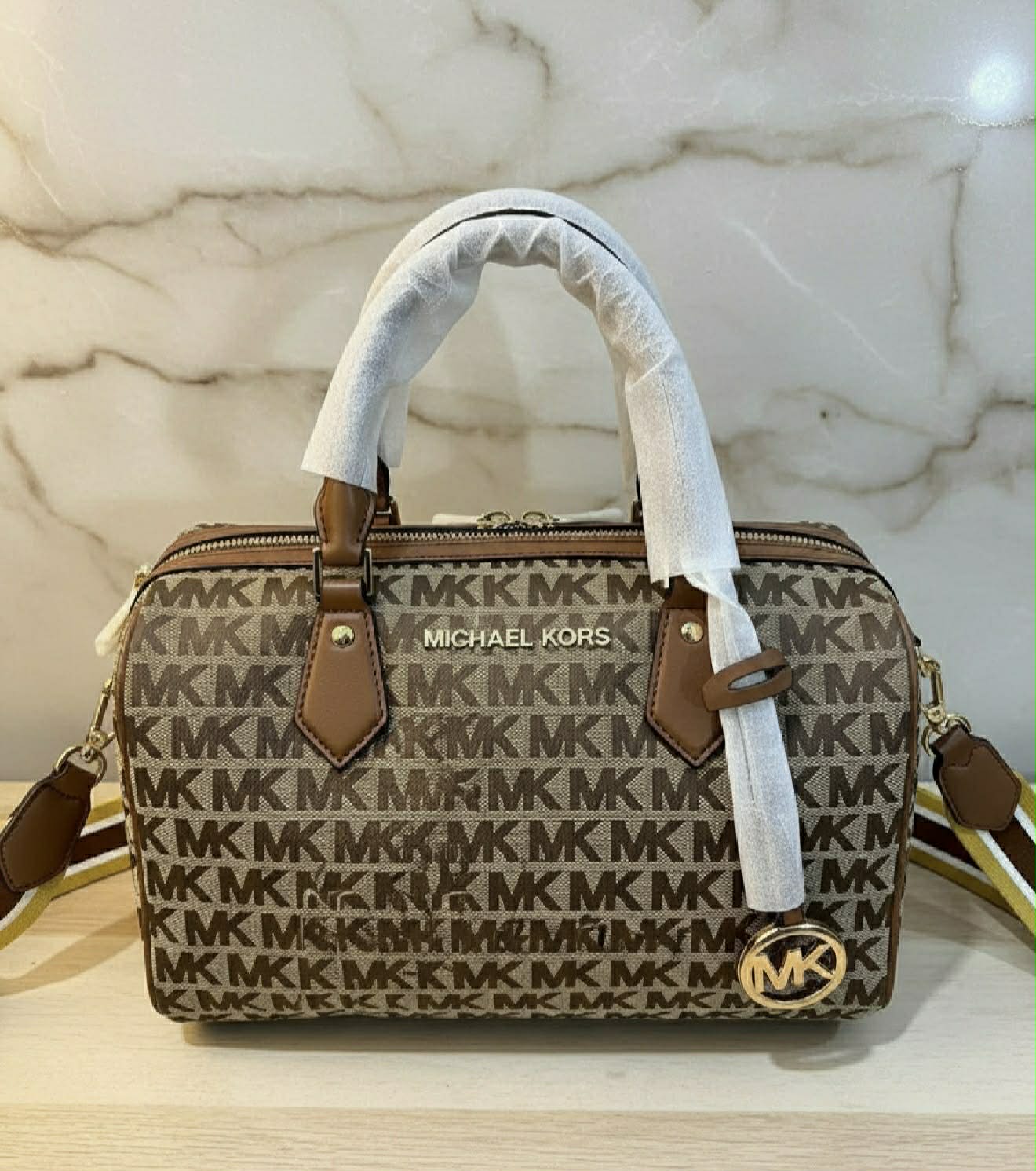 BUNDLE ‼️ MICHAEL KORS BEDFORD DUFFLE LARGE IN SIGNATURE JACQUARD & MEDIUM BIFOLD CORNER ZIP WALLETS