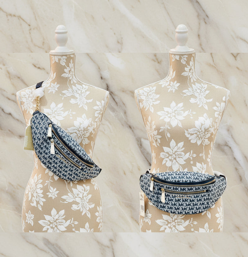 MICHAEL KORS MOTT JACQUARD SIGNATURE WAISTPACK/BELTBAG - NAVY BLUE