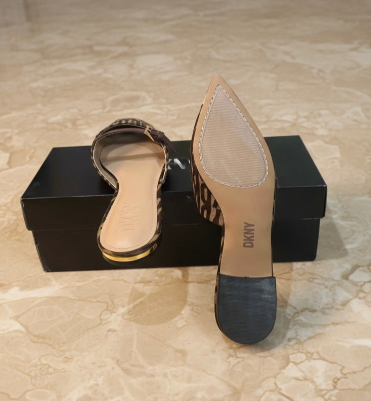 DKNY FLAT SHOES