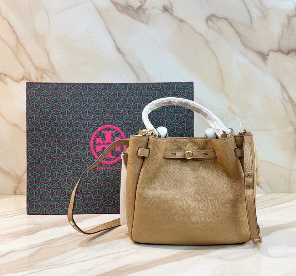 SALE!!! WITH CREASE IN FRONT DUE TO CARGO HANDLING - TORY BURCH SMALL ROMY BUCKET - BROWN
