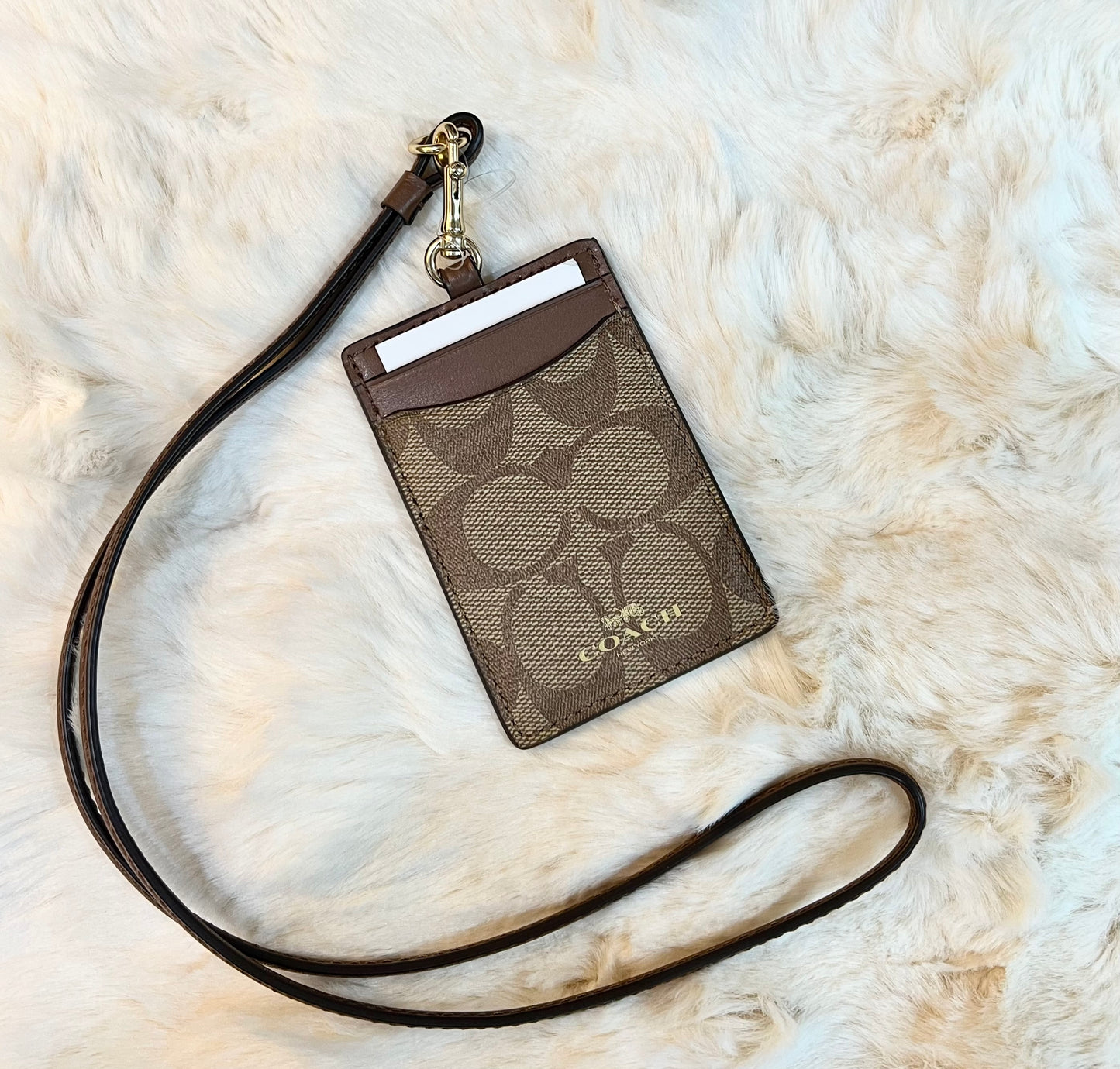 بطاقة هوية المدرب لاين يارد