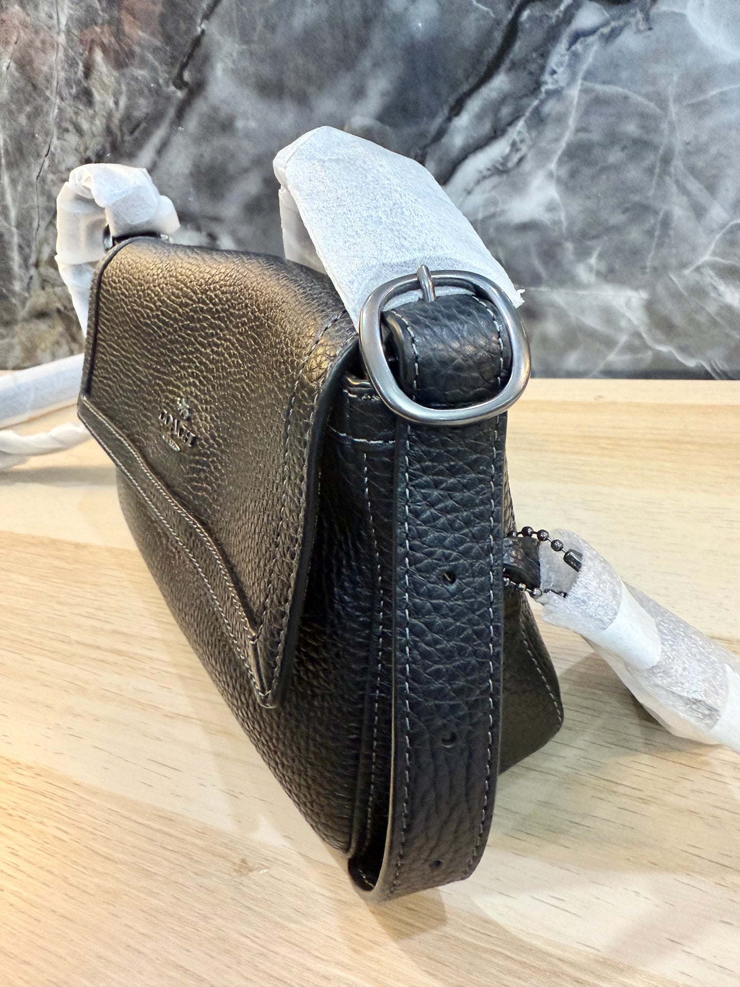 COACH ETTA SMALL FLAP SHOULDER BAG/CROSSBODY BAG - BLACK