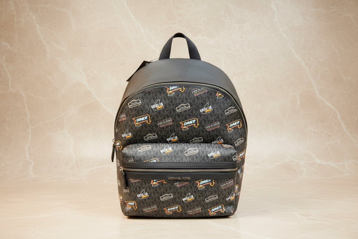 حقيبة ظهر مايكل كورس كوبر مزينة بشعار العلامة التجارية - أسود