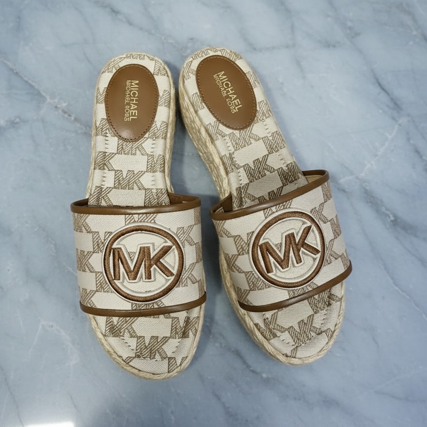 MICHAEL KORS INDIRA WEDGE - JACQUARD BEIGE SIZE 6 CAN FIT TO SIZE 6.5