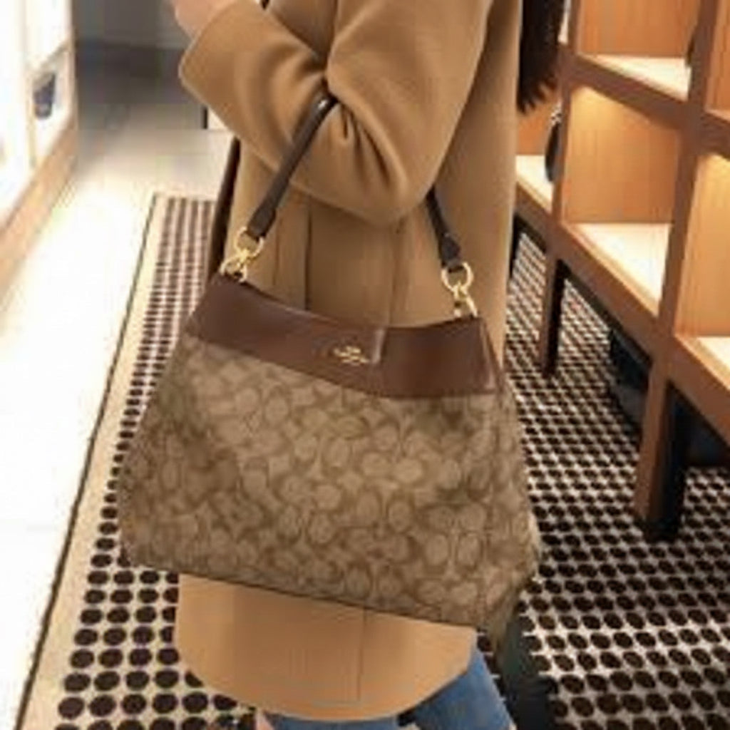 SALE‼️‼️‼️COACH LEXY SHOULDER BAG IN SIGNATURE KHAKI/SADDLE