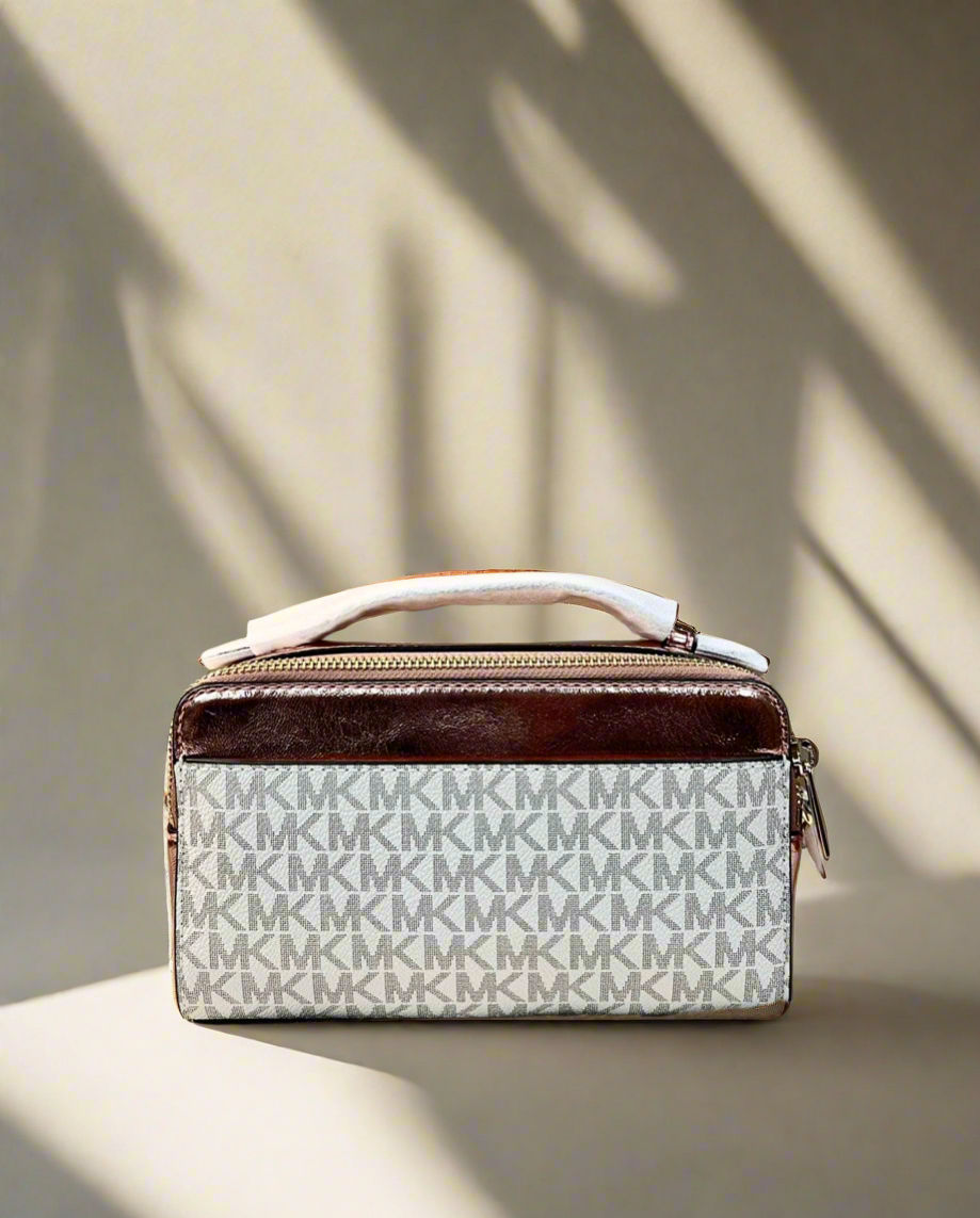 MICHAEL KORS SIGNATURE JET SET METALLIC PROMEROSE DOUBLE ZIP SMARTPHONE CROSSBODY BAG