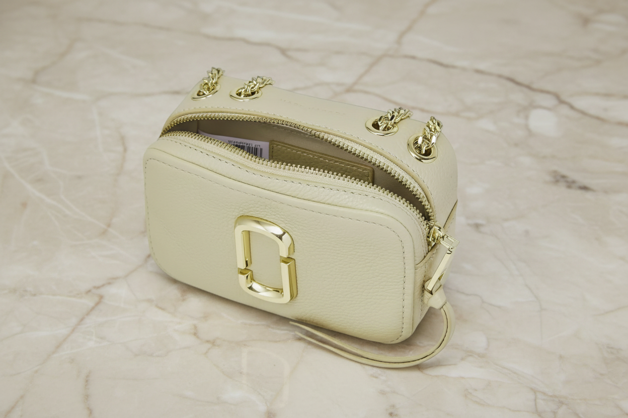 MARC JACOBS GLAM SHOT 17