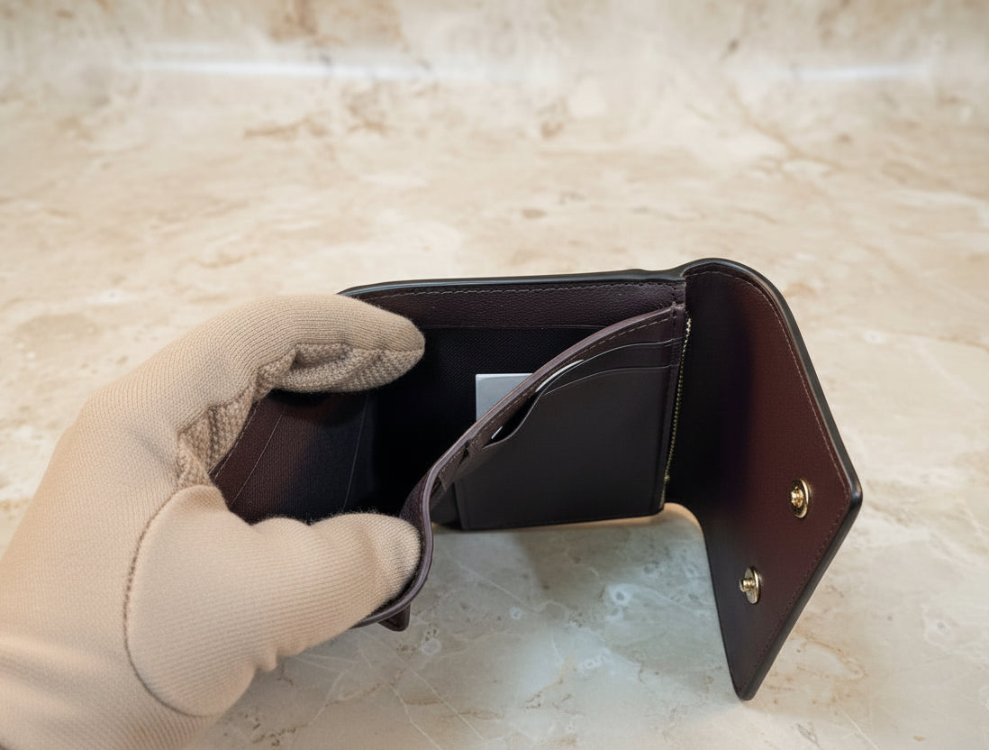COACH SMALL TRIFOLD WALLET