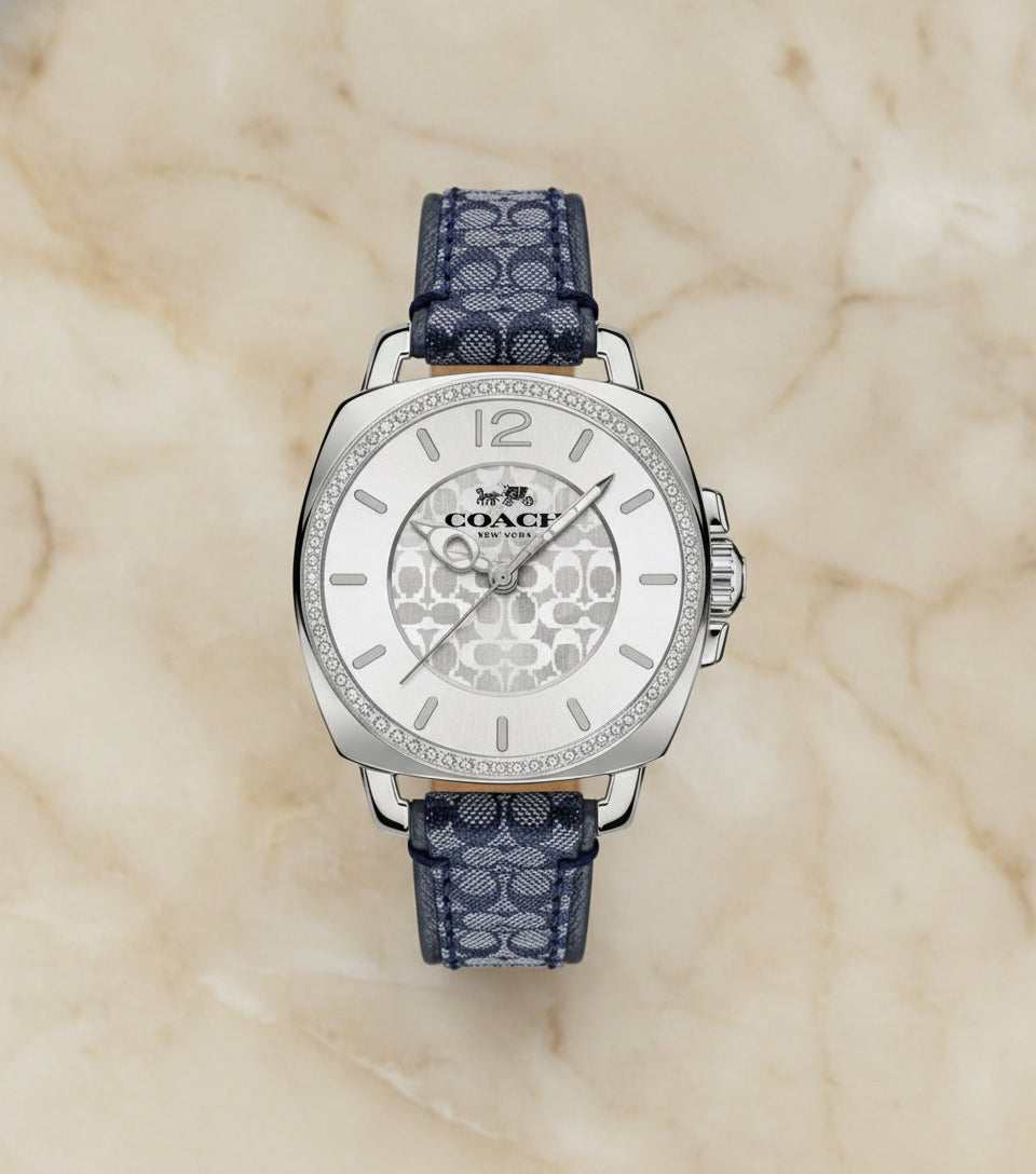 ساعة كوتش بوي فريند متوسطة الحجم - لون أزرق داكن مميز