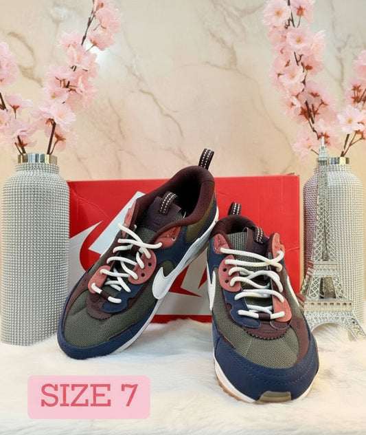 أحذية نايكي