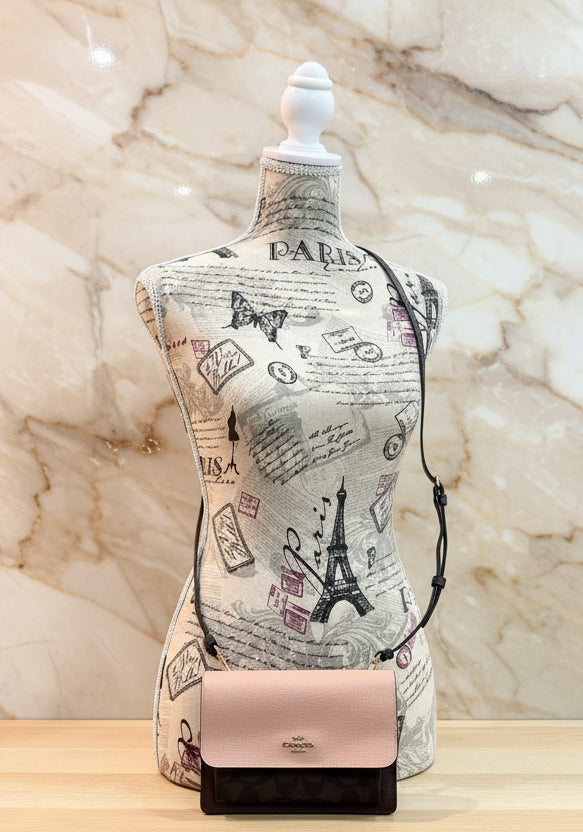 حقيبة كوتش قابلة للطي 3 في 1، حقيبة خصر/حقيبة كروس/حقيبة بودي - لون وردي فاتح، بنقشة جلد الثعبان المميزة