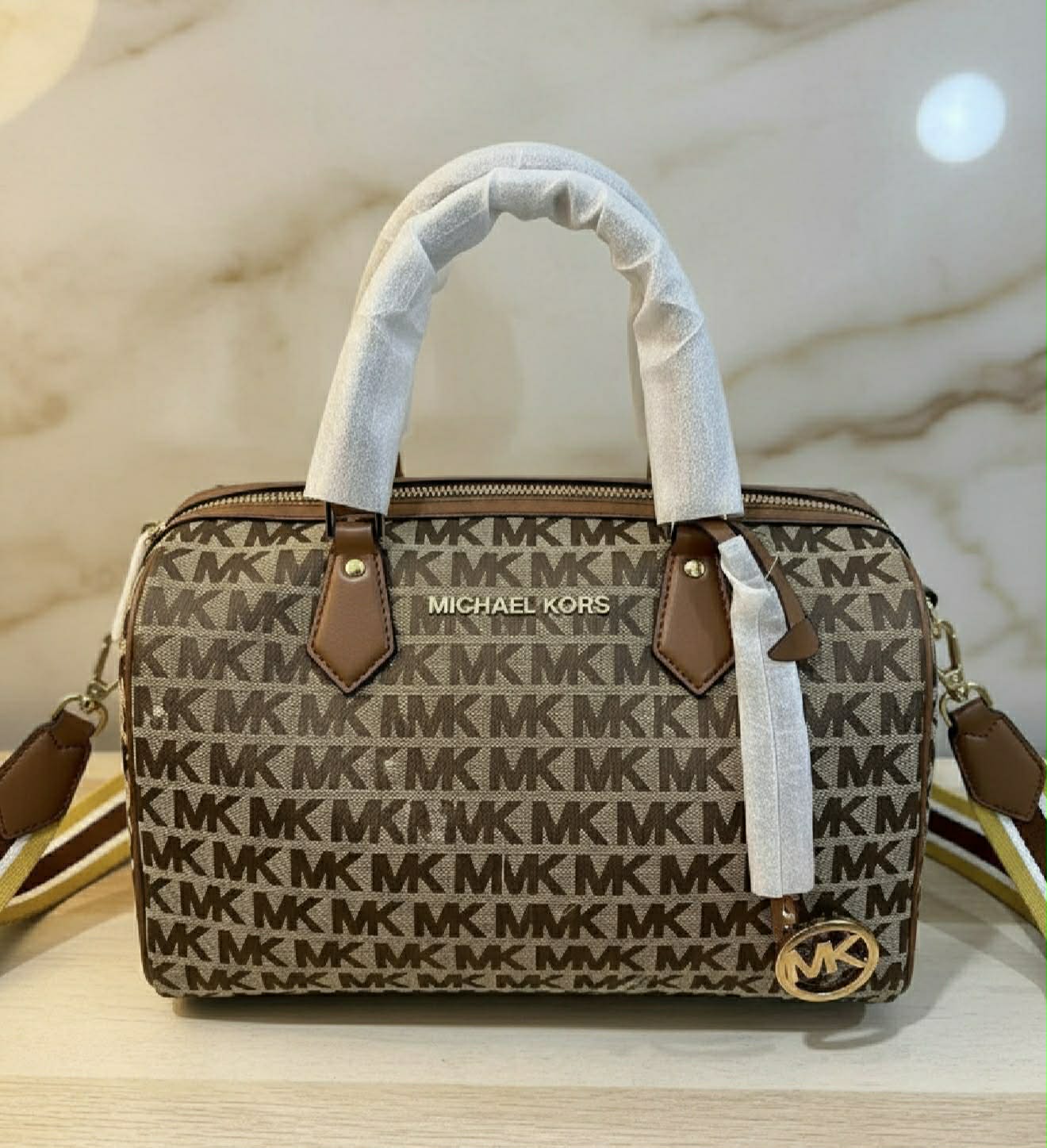 BUNDLE ‼️ MICHAEL KORS BEDFORD DUFFLE LARGE IN SIGNATURE JACQUARD & MEDIUM BIFOLD CORNER ZIP WALLETS