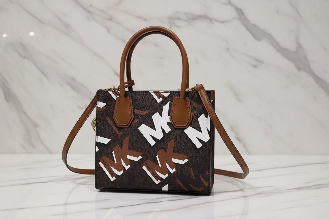 MICHAEL KORS MERCER MEDIUM MESSENGER BAG - LUGGAGE MULTI GRAPHIC LOGO