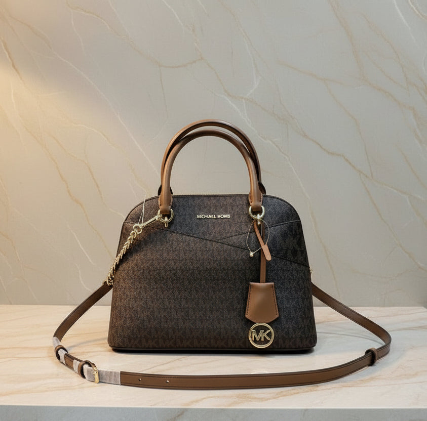 MICHAEL KORS CINDY DOME MEDIUM IN SIGNATURE LOGO BROWN