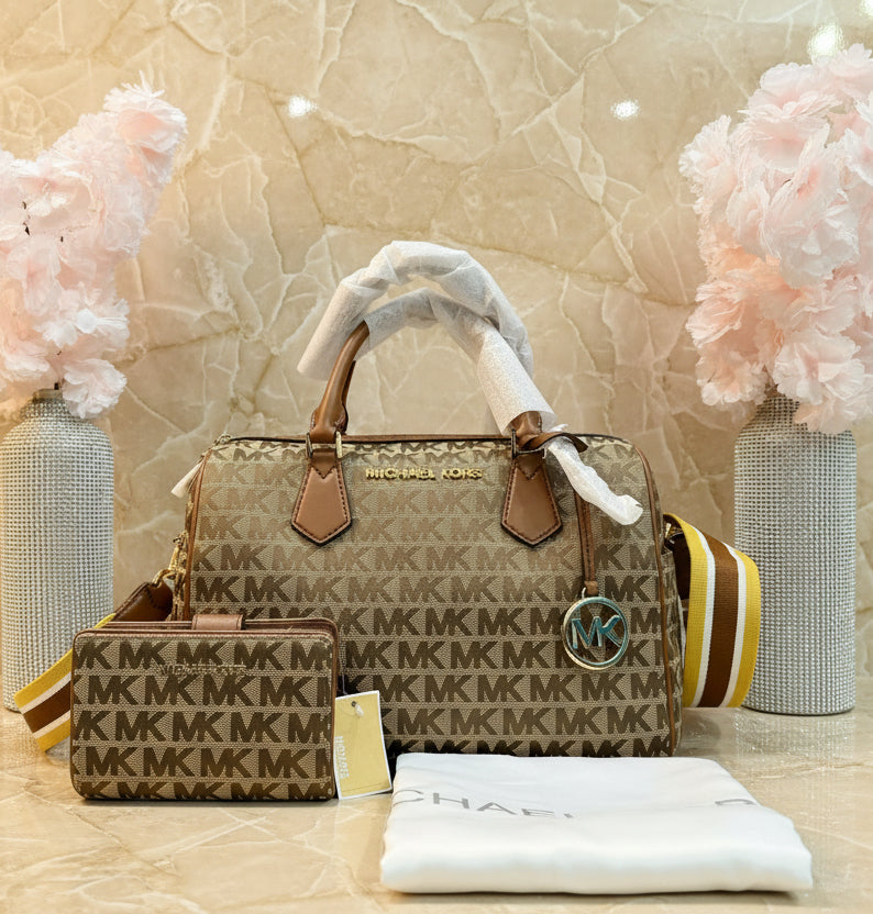 BUNDLE ‼️ MICHAEL KORS BEDFORD DUFFLE LARGE IN SIGNATURE JACQUARD & MEDIUM BIFOLD CORNER ZIP WALLETS