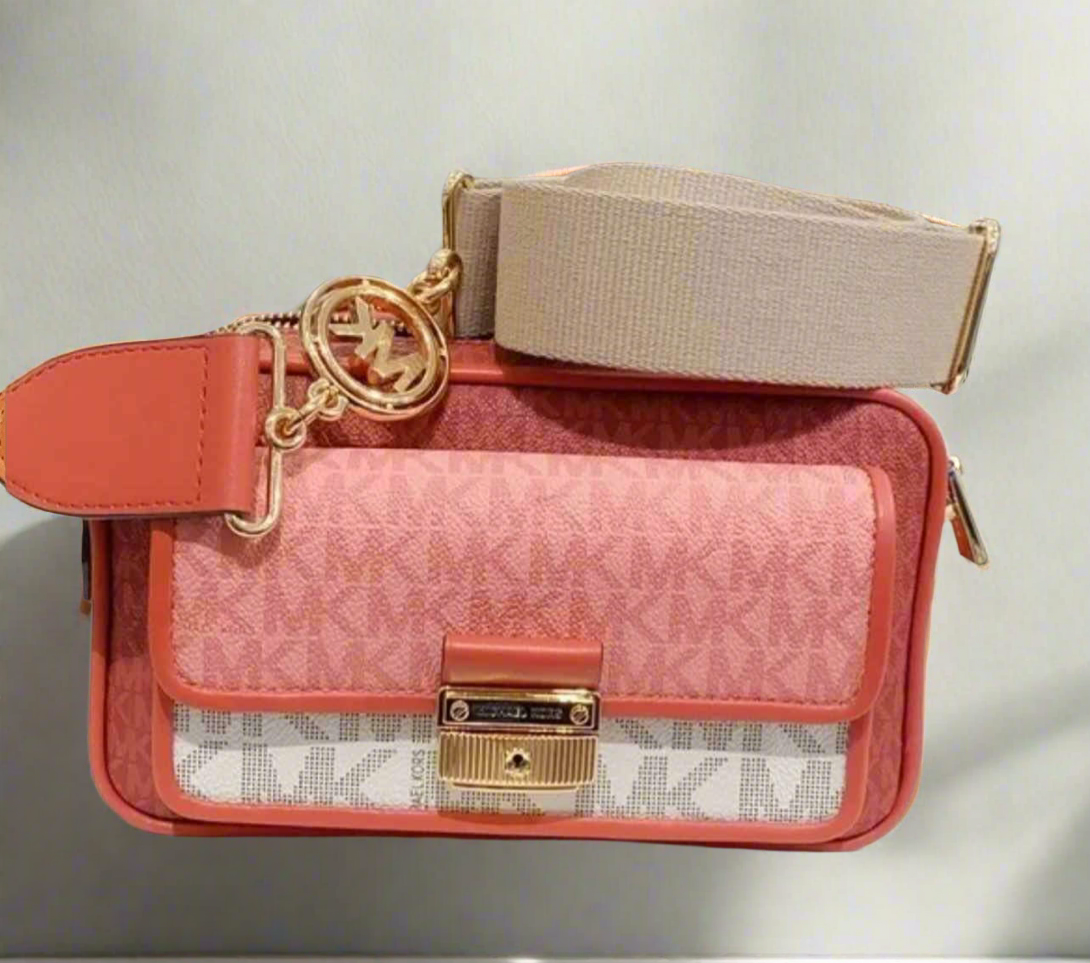 MICHAEL KORS SIGNATURE BRADSHAW POCKET CAMERA CROSSBODY BAG - CINNAMON MULTI ( BOUTIQUE STORE )
