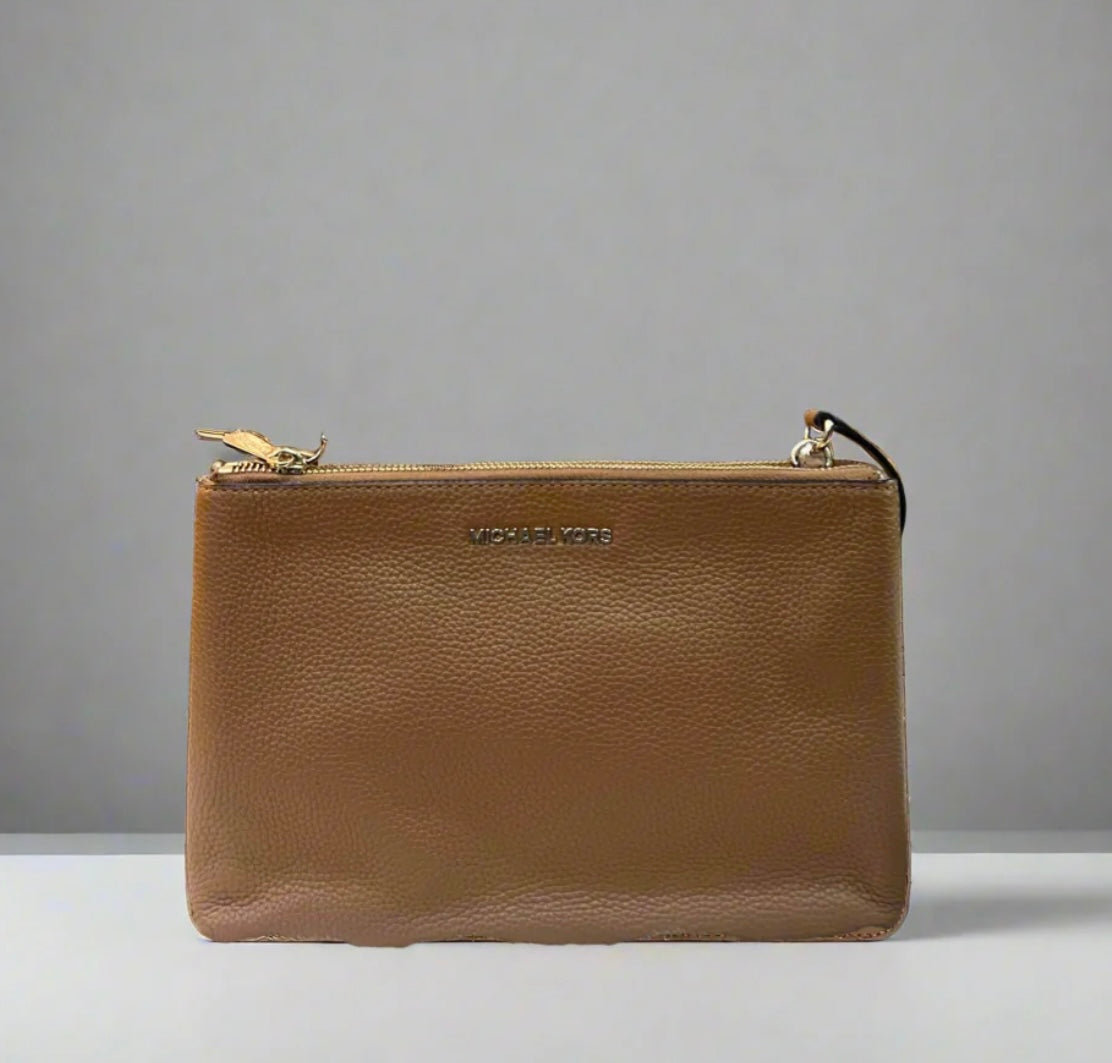 MICHAEL KORS DOUBLE ZIP GUSSET CROSSBODY - MONOBROWN/BROWN