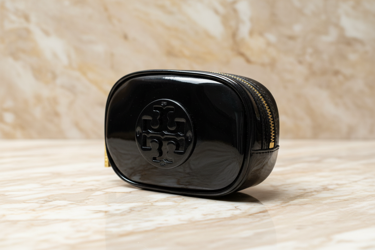 TORY BURCH SMALL ENAMEL COSMETIC POUCH
