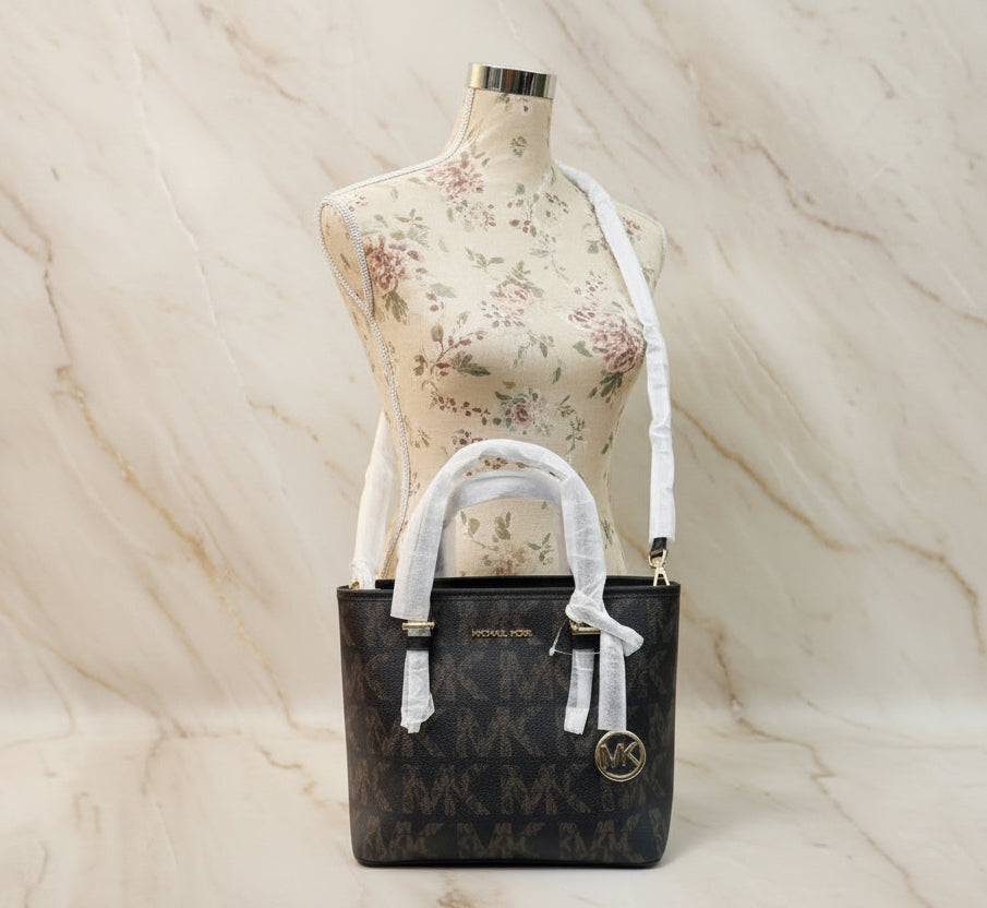 MICHAEL KORS JET SET TRAVEL ZIP TOTE XS LOGO BLACK BROWN COLOR