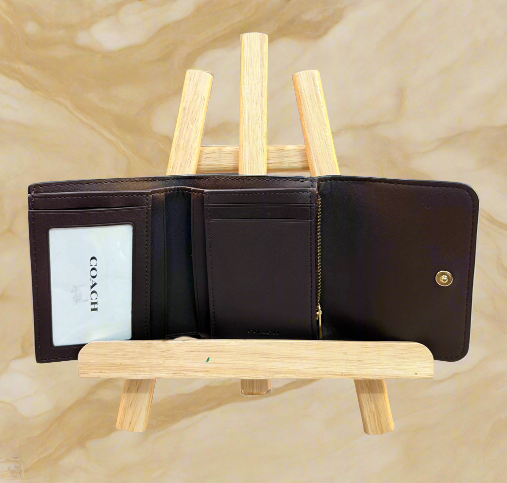 COACH SMALL TRIFOLD WALLET
