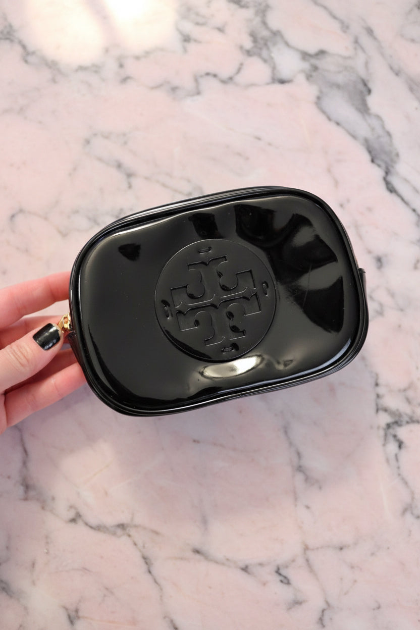 TORY BURCH SMALL ENAMEL COSMETIC POUCH