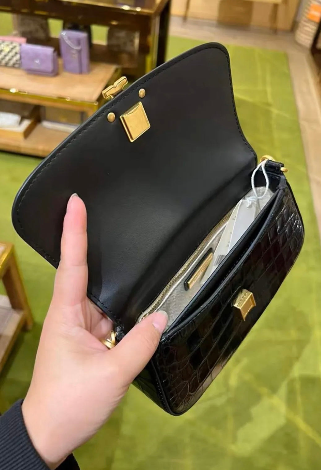 SALE! MISSING 1 BUTTON ON SHOULDER STRAP - TORY BURCH EMBOSSED CROC BRITTEN CONVERTIBLE SHOULDER BAG/XBODY BAG - BLACK