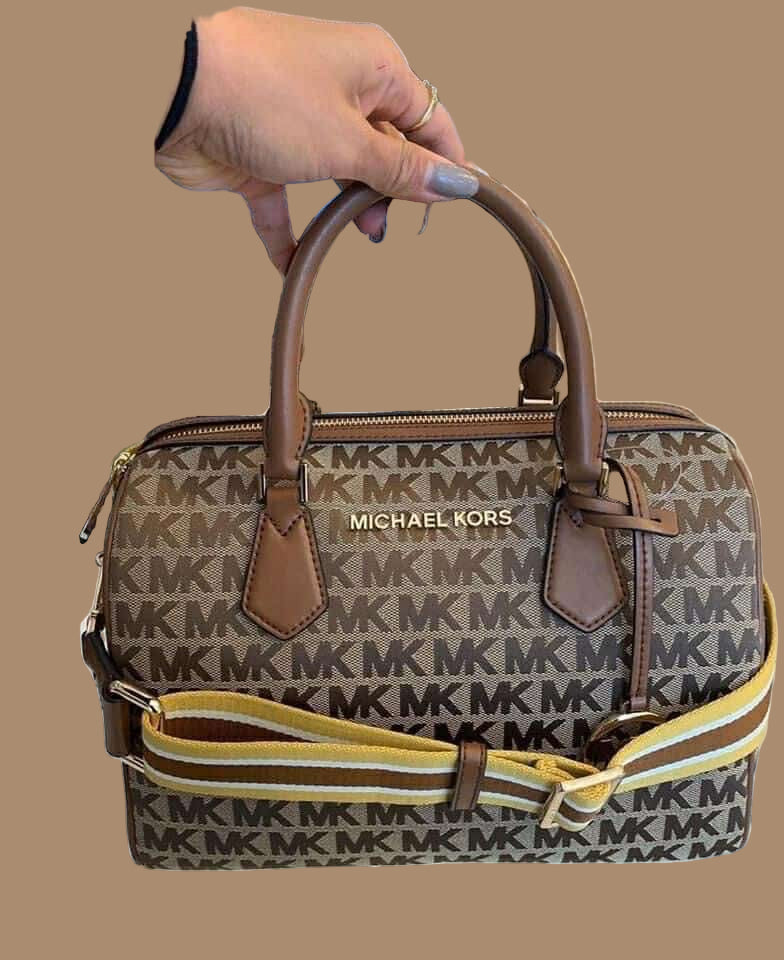 BUNDLE ‼️ MICHAEL KORS BEDFORD DUFFLE LARGE IN SIGNATURE JACQUARD & MEDIUM BIFOLD CORNER ZIP WALLETS