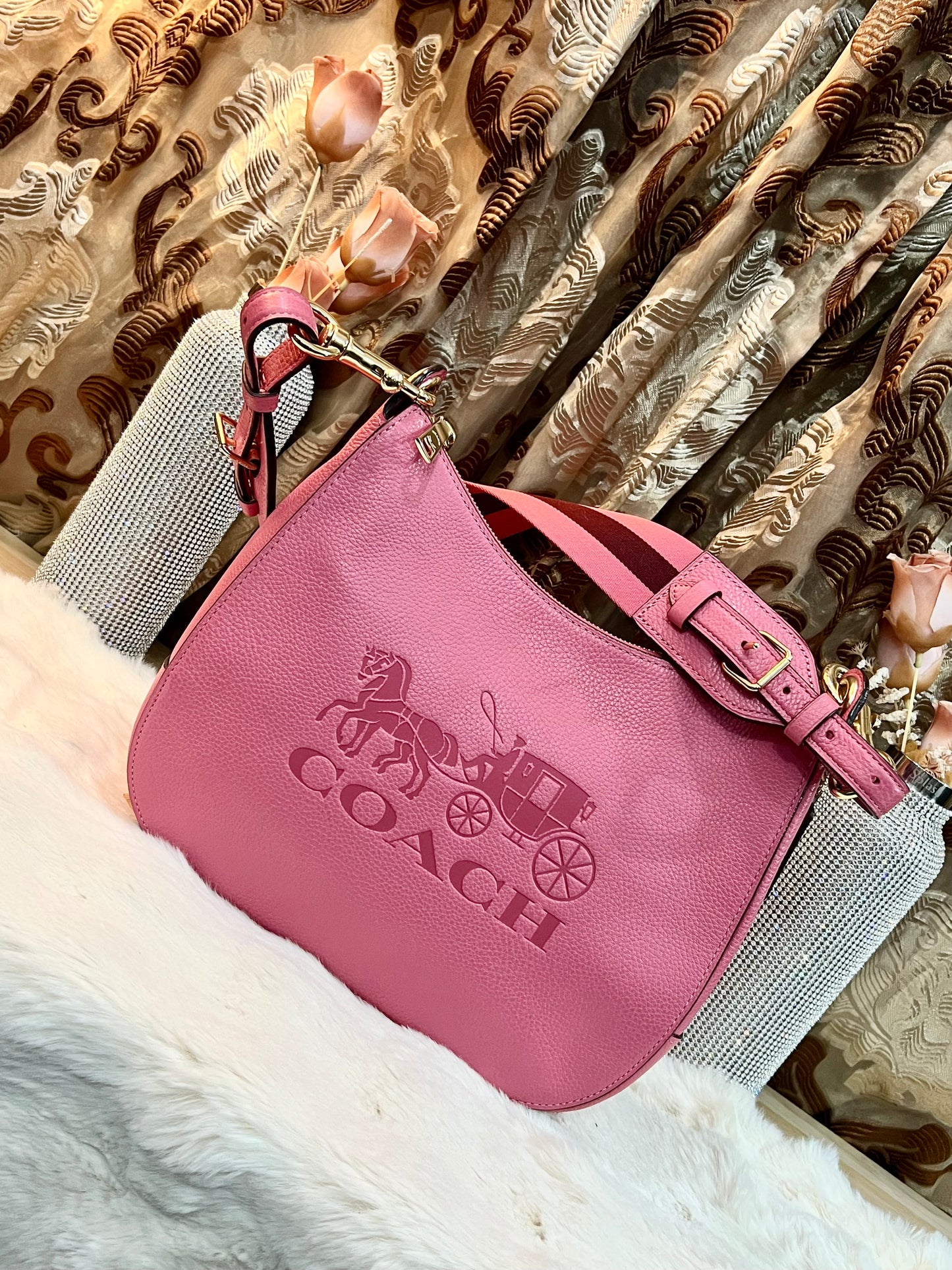 SALE‼️‼️COACH JES HOBO SHOULDER BAG - ROUGE/SILVER