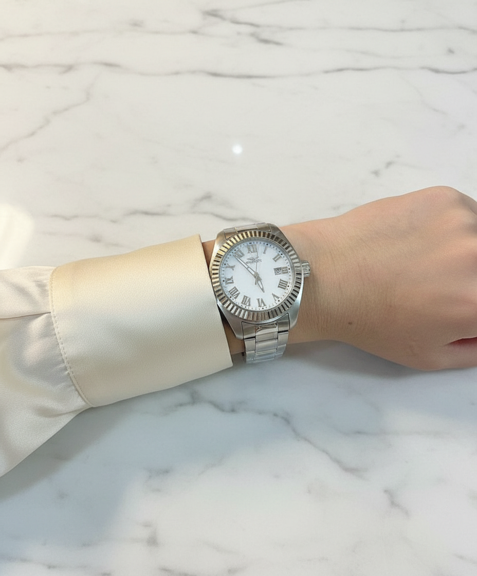 ساعة إنفيكتا - لون فضي، وجه كبير - للجنسين 