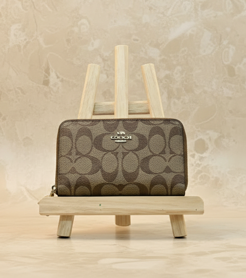 COACH MEDIUM ZIP AROUND WALLET