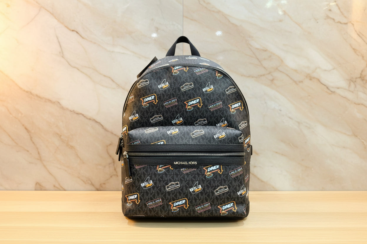 حقيبة ظهر مايكل كورس كوبر مزينة بشعار العلامة التجارية - أسود