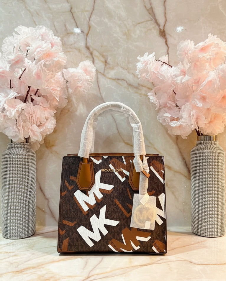 MICHAEL KORS MERCER MEDIUM MESSENGER BAG - LUGGAGE MULTI GRAPHIC LOGO