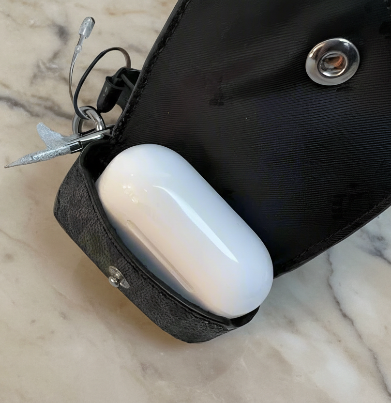 Michael Kors Unisex Expandable Airpod/ Earbud Case MK Signature Admiral In Gift Box