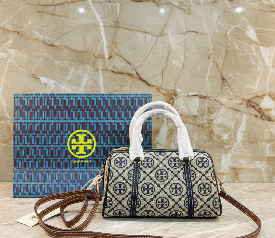TORY BURCH PETITE BARREL/XBODY - T MONOGRAM NAVY BLUE