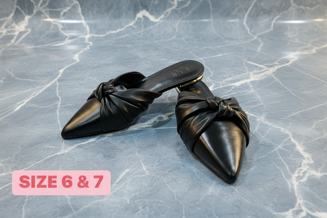 DKNY FLAT SHOES - BLACK