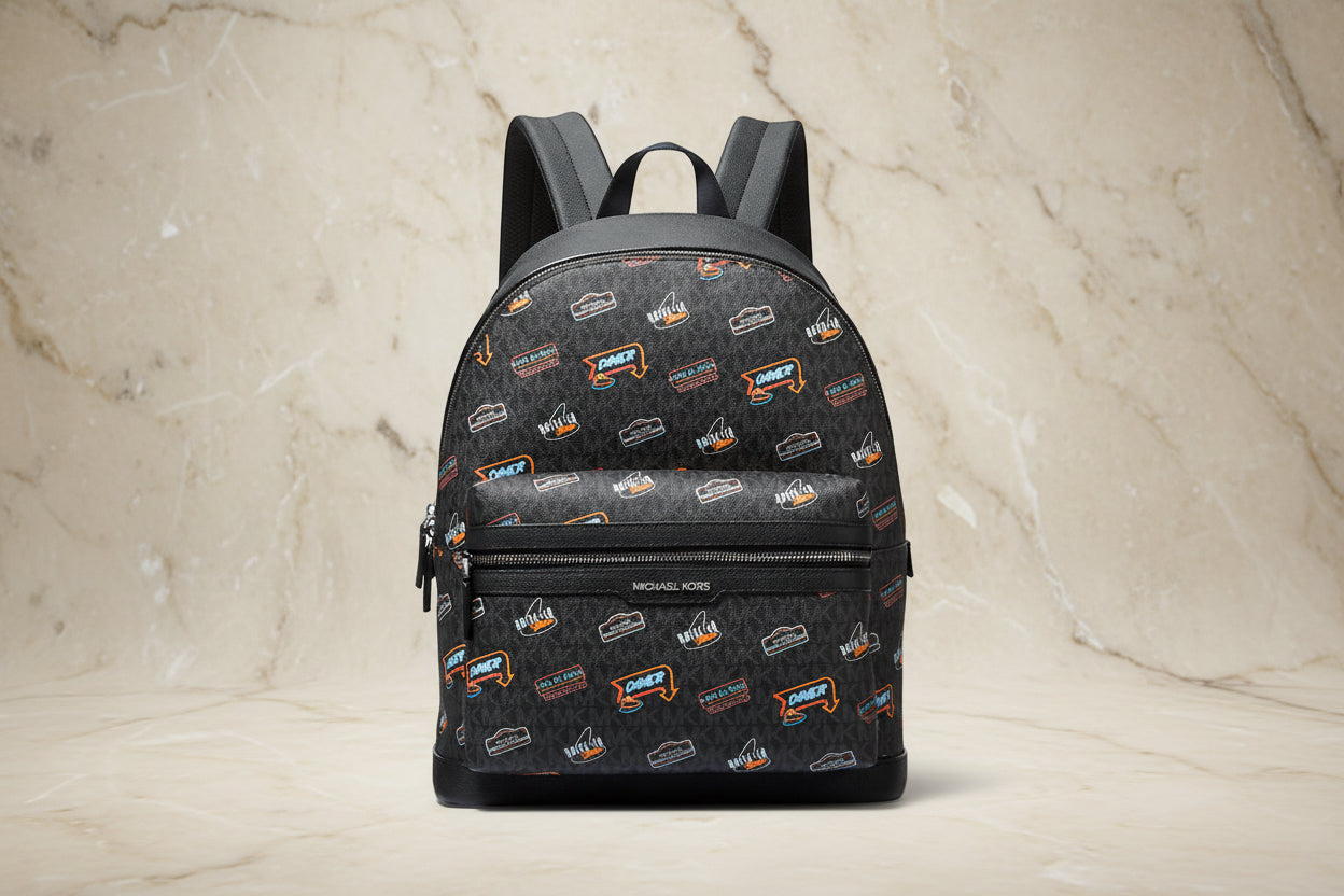 حقيبة ظهر مايكل كورس كوبر مزينة بشعار العلامة التجارية - أسود