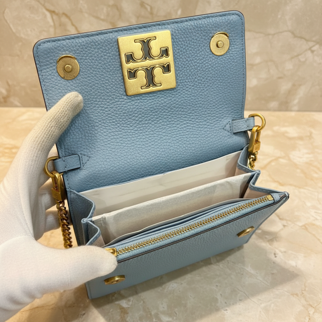 TORY BURCH BRITTEN CONVERTIBLE FLAP CLUTCH / CROSSBODY