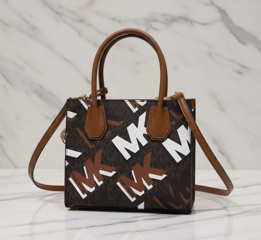 MICHAEL KORS MERCER MEDIUM MESSENGER BAG - LUGGAGE MULTI GRAPHIC LOGO