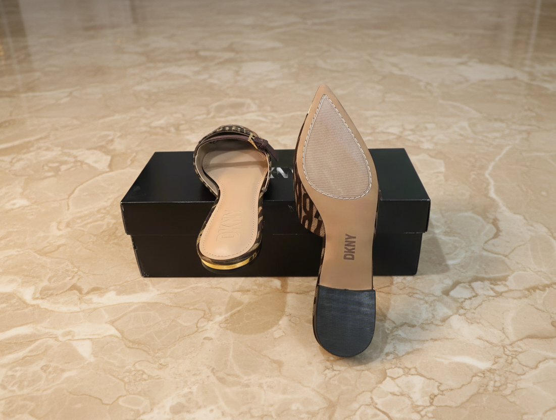 DKNY FLAT SHOES