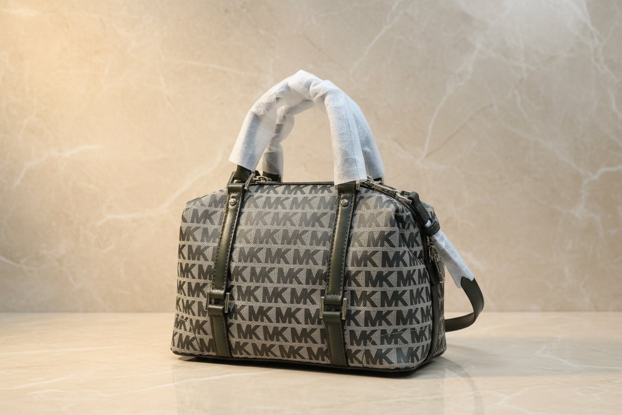 MICHAEL KORS GINGER SIGNATURE SMALL DUFFLE BAG - OLIVE GREEN