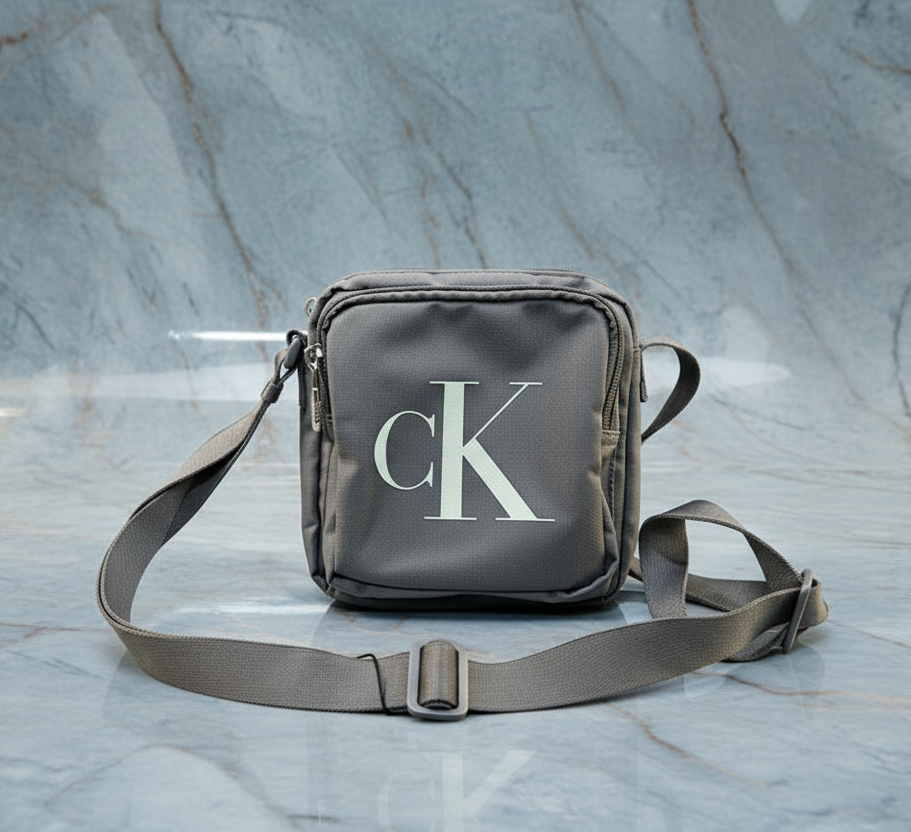 CALVIN KLEIN SPORT ESSENTIAL CAMERA BAG 17 - GRAY