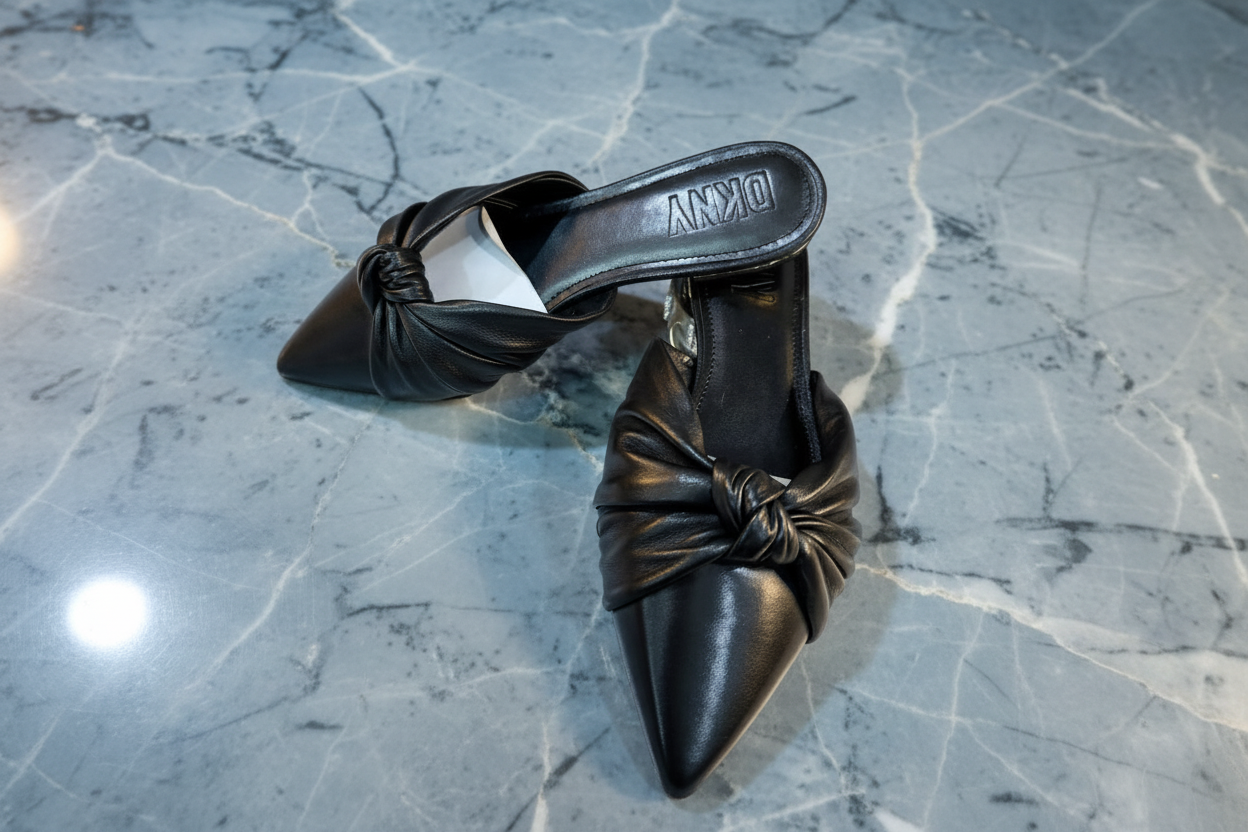 DKNY FLAT SHOES - BLACK