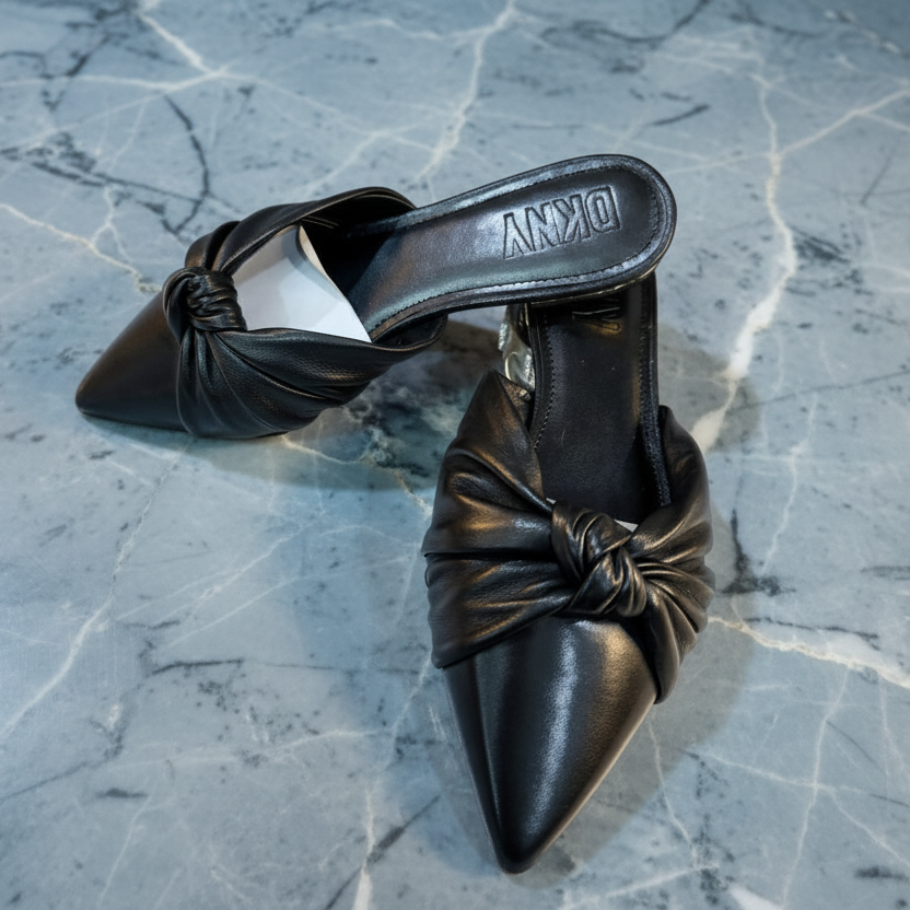 DKNY FLAT SHOES - BLACK
