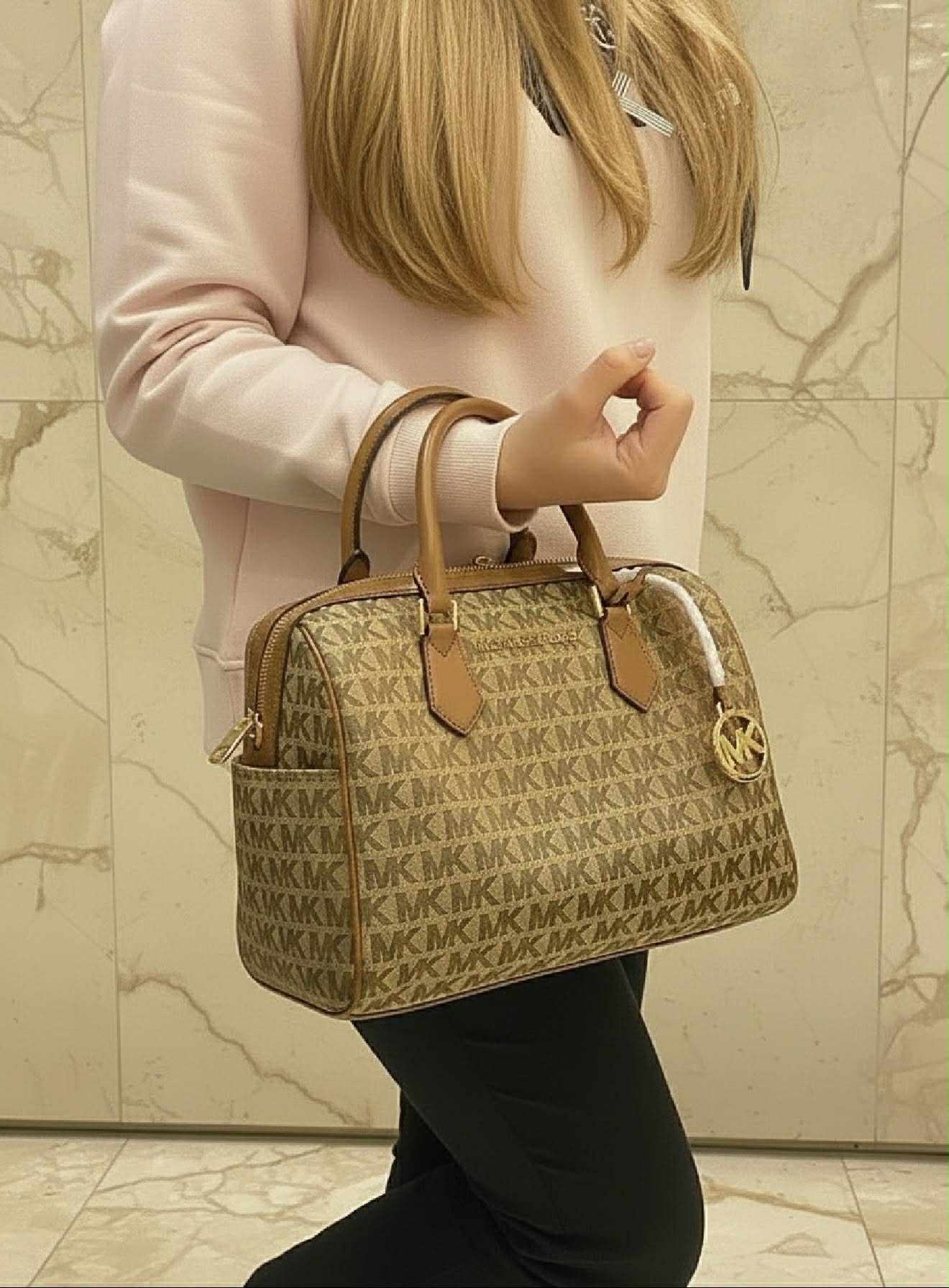 BUNDLE ‼️ MICHAEL KORS BEDFORD DUFFLE LARGE IN SIGNATURE JACQUARD & MEDIUM BIFOLD CORNER ZIP WALLETS